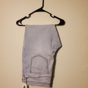 Old Navy light wash Skinny Jeans NWT